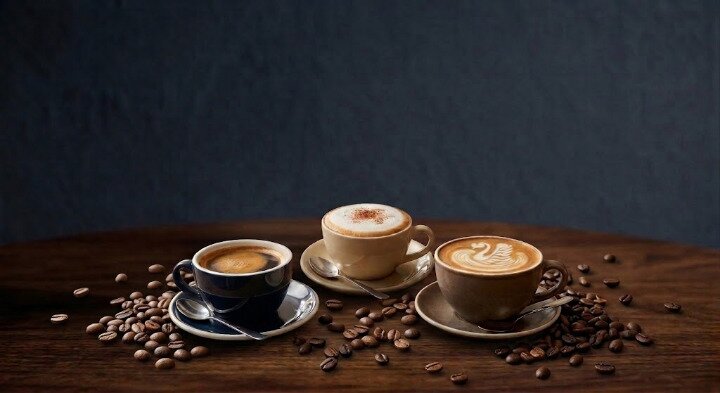 Freshly pulled espresso latte from Treehouse Cà Phê